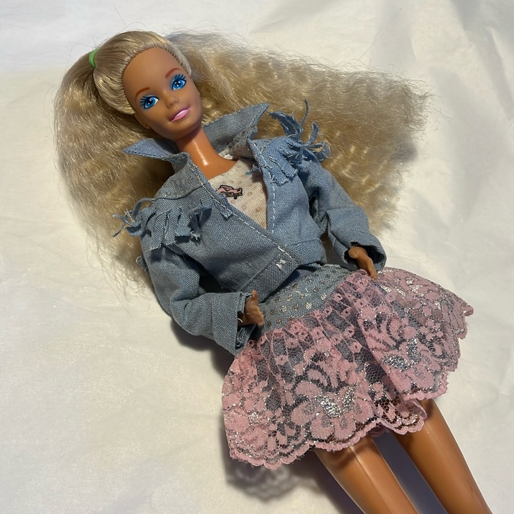 1988 Jeans Feelin Fun Barbie - Picture 3 of 5